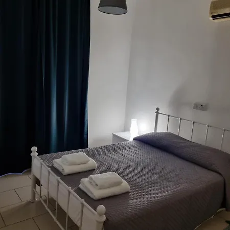 Cosy One Bedroom In Apartment *