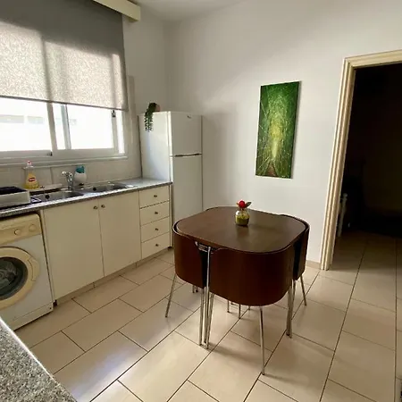 Cosy One Bedroom In *