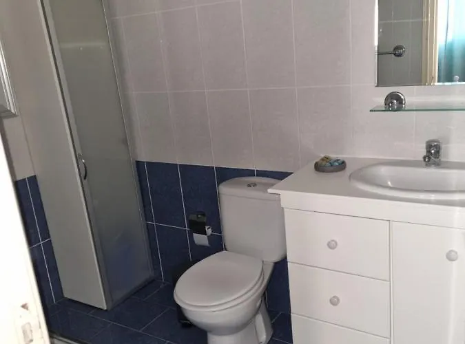 Cosy One Bedroom In דירה