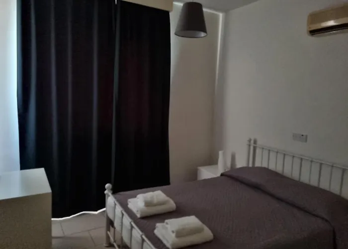 Cosy One Bedroom In *