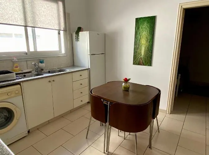 Cosy One Bedroom In *